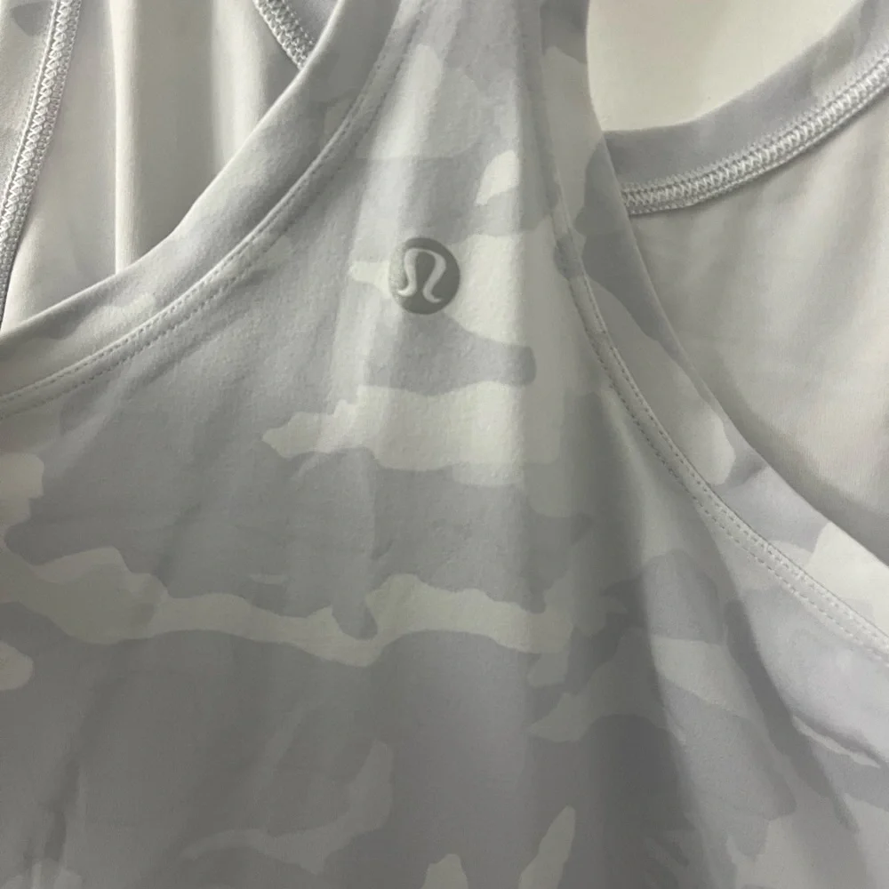 Lululemon Cool Racerback White Camo Women's Tank in size 10 - Picture 12 of 15